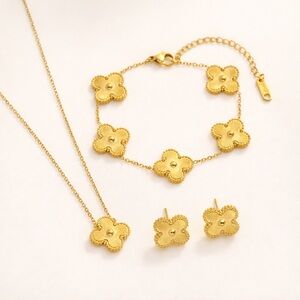 Four Leaf Clover Jewelry Set